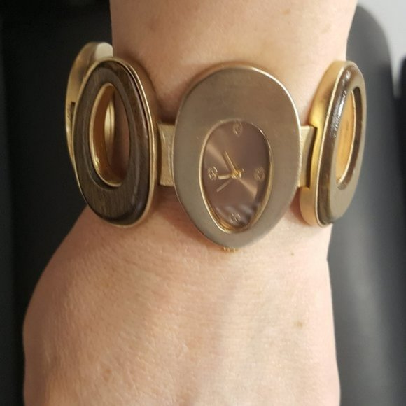 💋STUNNING BOHO CHIC💋Vintage 70's Mod Gold & Wood Bracelet Watch - Picture 9 of 13